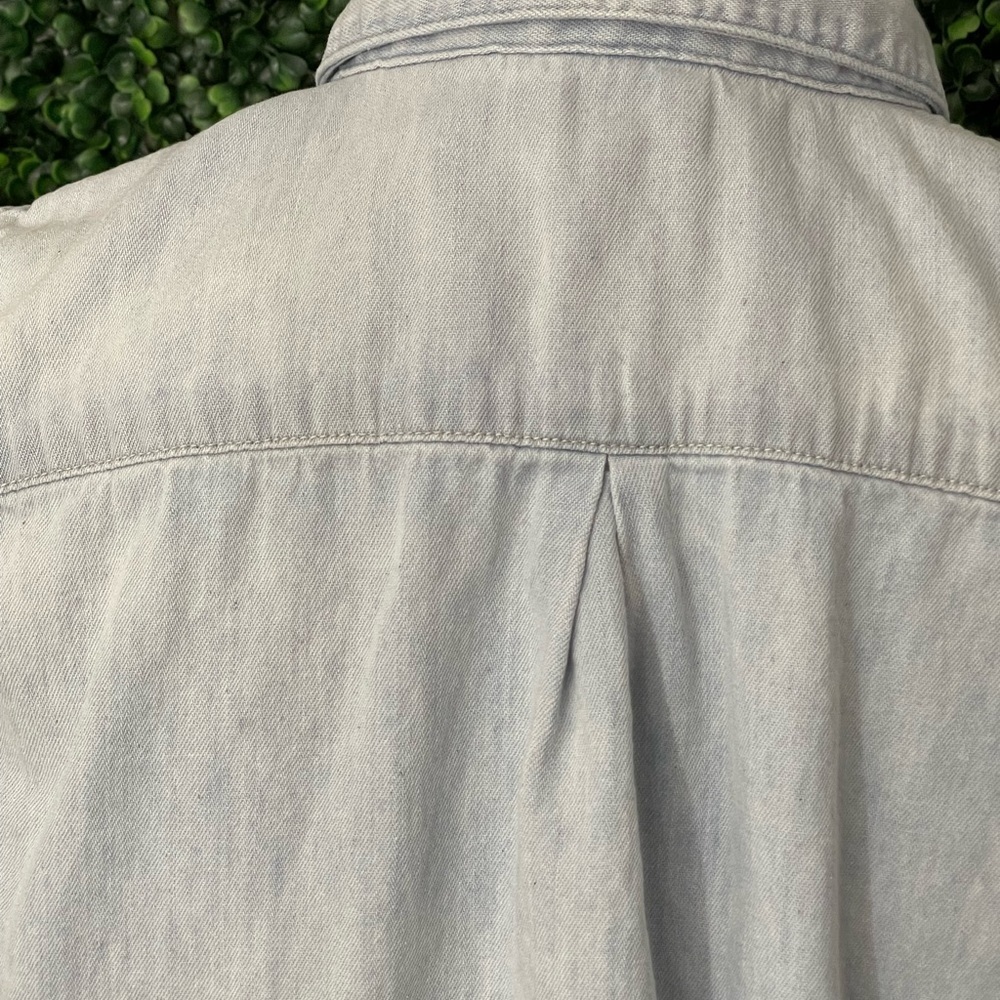 Levi’s Top - Picture 7 of 9
